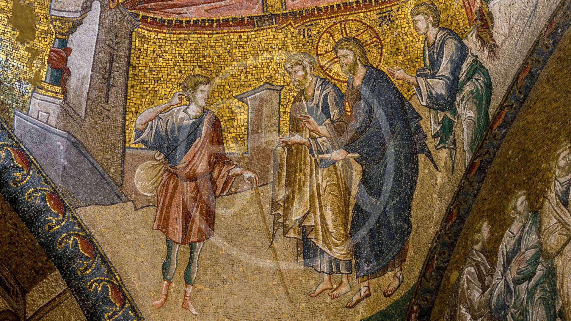 Intricate 14th-century Byzantine mosaic showing Christ performing a healing miracle - Εκκλησία της Χώρας, Περίπλοκο βυζαντινό μωσαϊκό του 14ου αιώνα που απεικονίζει τον Χριστό να εκτελεί ένα θαύμα θεραπείας